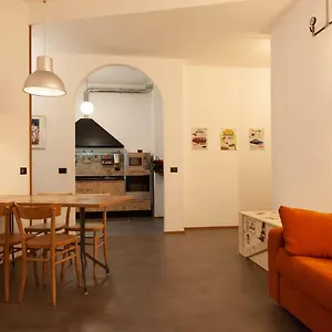 2nd Floor - 5 Terre Appartement